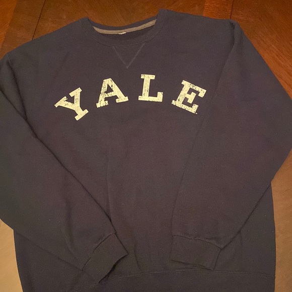 Tops - Yale sweatshirt sz L navy blue men’s / women’s GUC